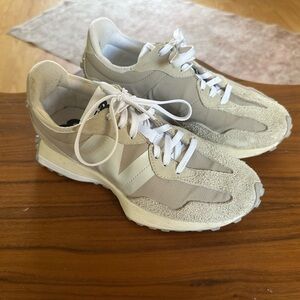 New Balance 327 Beige and White Sneakers